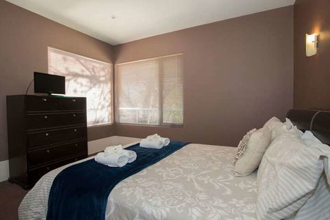 Barossa Valley Apartments - Darwin Holiday 6
