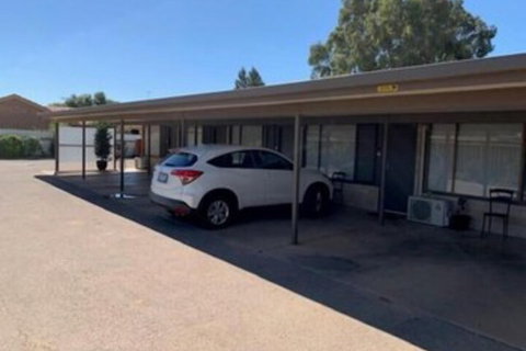 Vineland Motel - Darwin Holiday 2