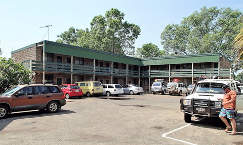 Palm Court Budget Motel Hostel/Backpackers - Darwin Holiday 5