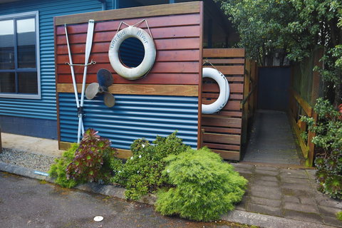 Strahan Bungalows - Darwin Holiday 0