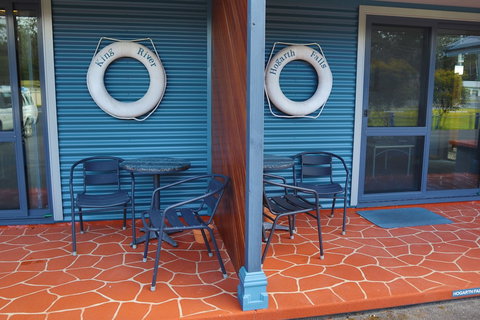 Strahan Bungalows - Darwin Holiday 4