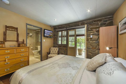 1860 Wine Country Cottages - Darwin Holiday 1