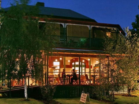 Nelsons Of Bridgetown - Darwin Holiday 0