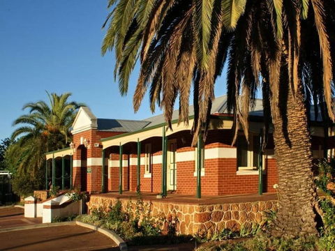Nelsons Of Bridgetown - Darwin Holiday 3