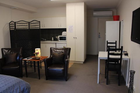 Box Hill Studio Apartment 2 - Darwin Holiday 2