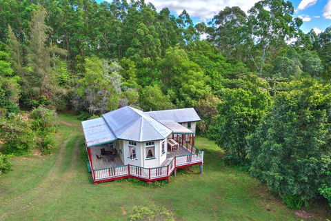 Avalon Noosa Farm Cottages - Darwin Holiday 3