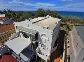 Sandcastles On The Beach Bargara - Darwin Holiday 1