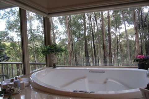 Myers Creek Cascades Luxury Cottages - Darwin Holiday 5