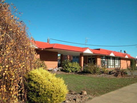Ambassador Motor Inn Ballarat - Darwin Holiday 1