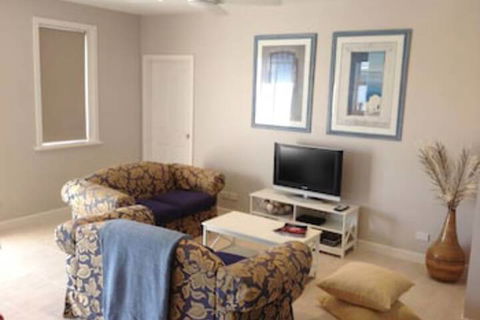 Elandra Holiday Home - Darwin Holiday 2