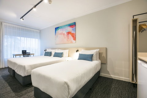 Nightcap At Playford Tavern - Darwin Holiday 3