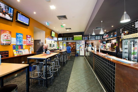 Nightcap At Playford Tavern - Darwin Holiday 5