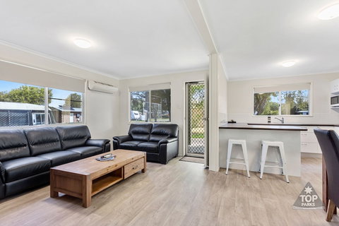 Tin Can Bay Tourist Park - Darwin Holiday 5