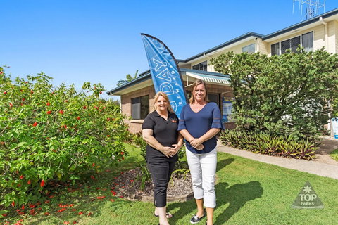 Tin Can Bay Tourist Park - Darwin Holiday 2