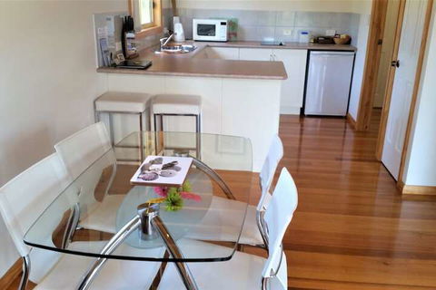 Four Seasons Waterfront Villas - Darwin Holiday 4