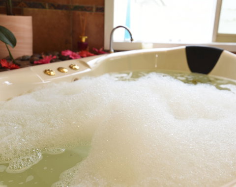 Lakeside Cottage - Darwin Holiday 3