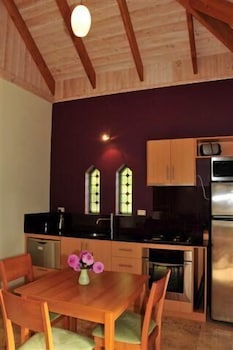 Waterfall Cottages - Darwin Holiday 2