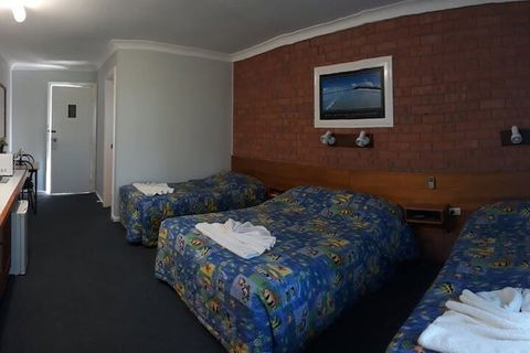 Castlereagh Motor Inn - Darwin Holiday 6