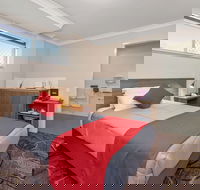 Quality Hotel Bayswater - Darwin Holiday