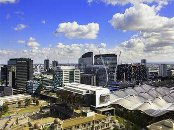 Melbourne Holiday Apartments At Northbank â€“ Downie Street - Darwin Holiday 1