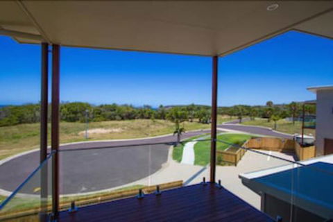 Agnes Sails - Darwin Holiday 1