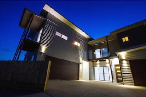 Agnes Sails - Darwin Holiday 0