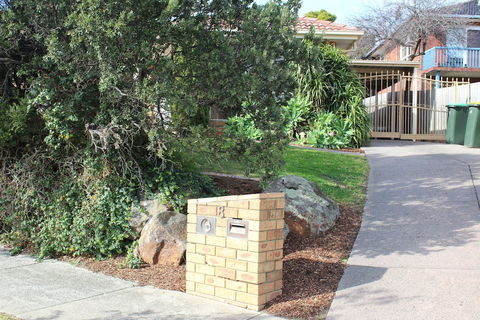 Australian Home Away At East Doncaster Andersons Creek 1 - Darwin Holiday 0