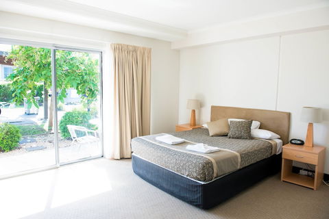 Capella Coach Inn - Darwin Holiday 4