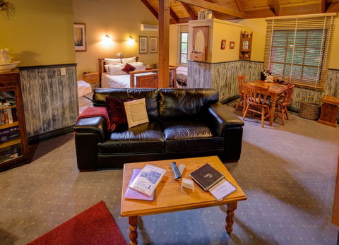 Trawool Cottages & Farmstay - Darwin Holiday 5