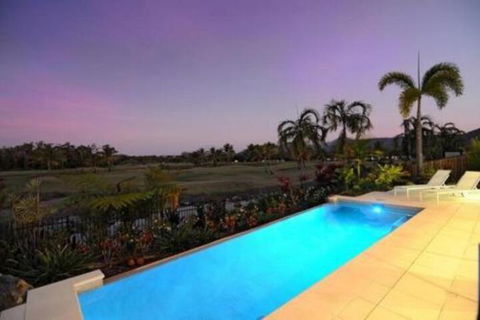 4 Cascade House Luxury Holiday Home - Darwin Holiday 0