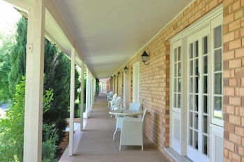 Poplars At Mittagong - Darwin Holiday 3