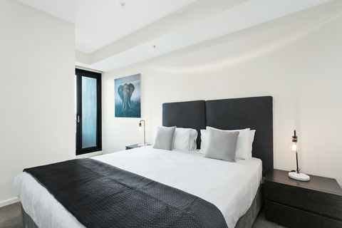 Waterfront Melbourne Apartments - Darwin Holiday 5