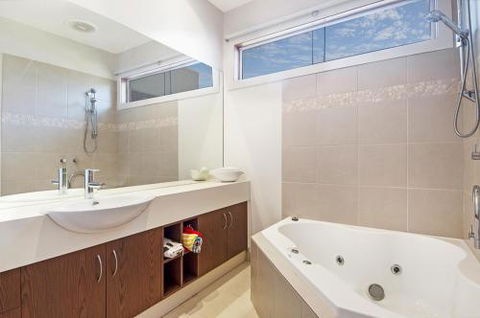 Provincial - Darwin Holiday 4