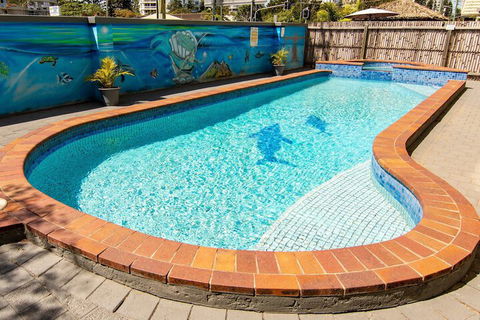 Burleigh Gold Coast Motel - Darwin Holiday 2