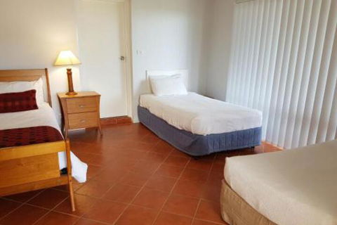 Corlette Poolside Getaway - Darwin Holiday 2