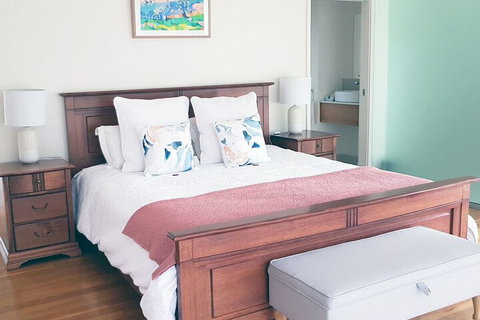 The Drawing Rooms Of Berry - Darwin Holiday 6