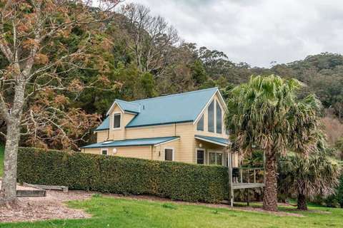 The Drawing Rooms Of Berry - Darwin Holiday 4