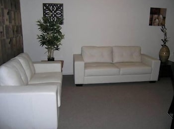 Insaa Serviced Apartments Dandenong - Darwin Holiday 4