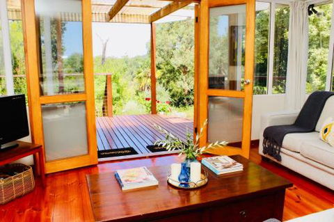 Nagoondie Studio - Darwin Holiday 6