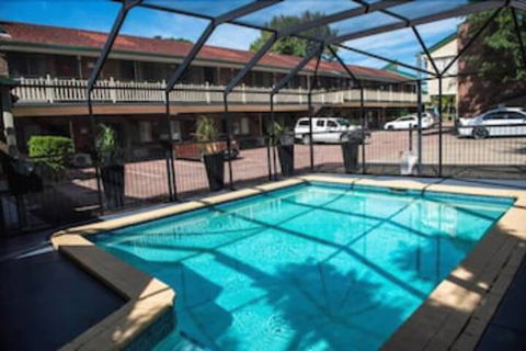 Garden City Motor Inn Mt Gravatt - Darwin Holiday 1