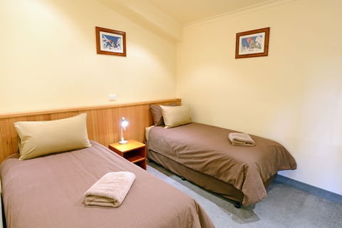 Falls Creek Country Club - Darwin Holiday 1