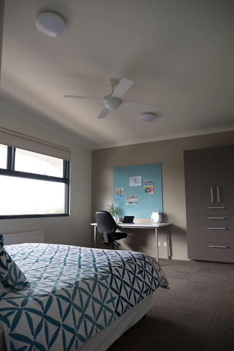 Deakin Geelong Units - Darwin Holiday 6