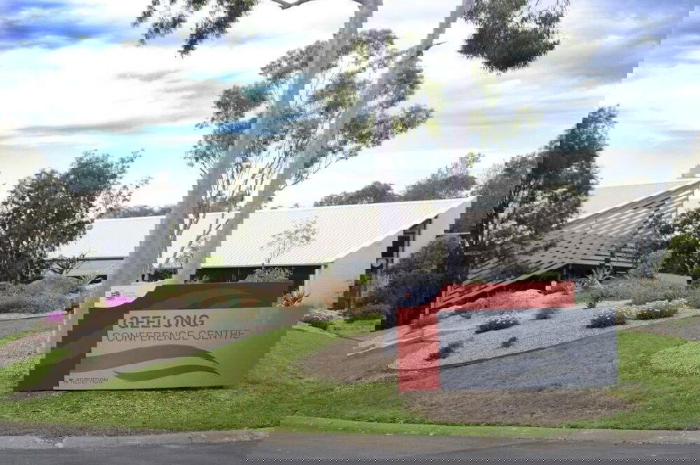 Breakwater VIC Darwin Holiday