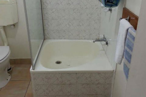 Sandy Court Holiday Units - Darwin Holiday 6