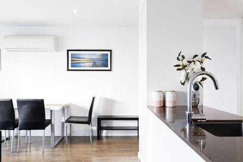 RNR Serviced Apartments North Melbourne - Darwin Holiday 4