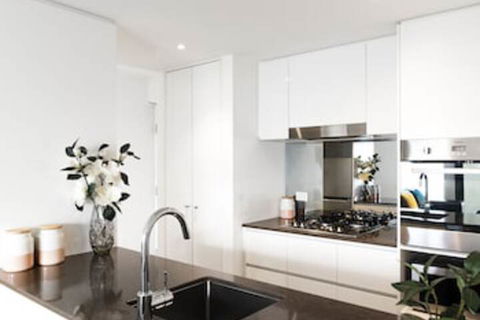 RNR Serviced Apartments North Melbourne - Darwin Holiday 0