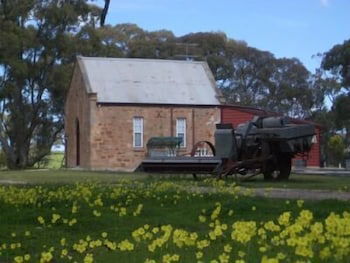 Clare Valley Cabins - Darwin Holiday 1