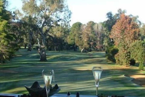 Corowa Golf Club Motel - Darwin Holiday 4
