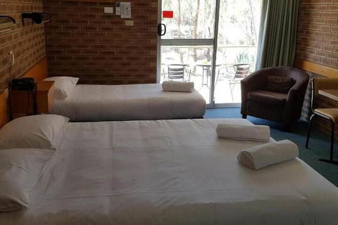 Corowa Golf Club Motel - Darwin Holiday 3