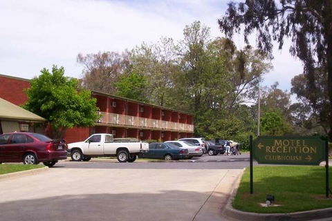 Corowa Golf Club Motel - Darwin Holiday 6